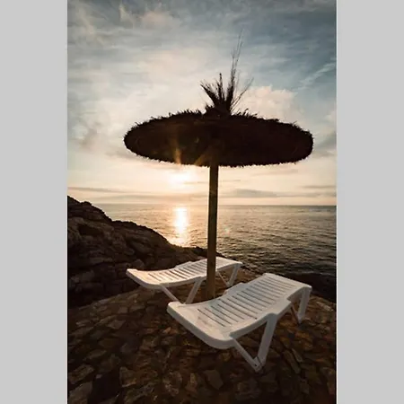 Precioso Apartmento Sobre El Mar, Cap Sa Sal, Begur, Girona Apartment *